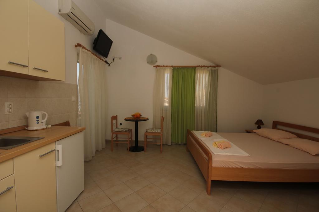 Apartments Adriatika มาคาร์สกา ห้อง รูปภาพ