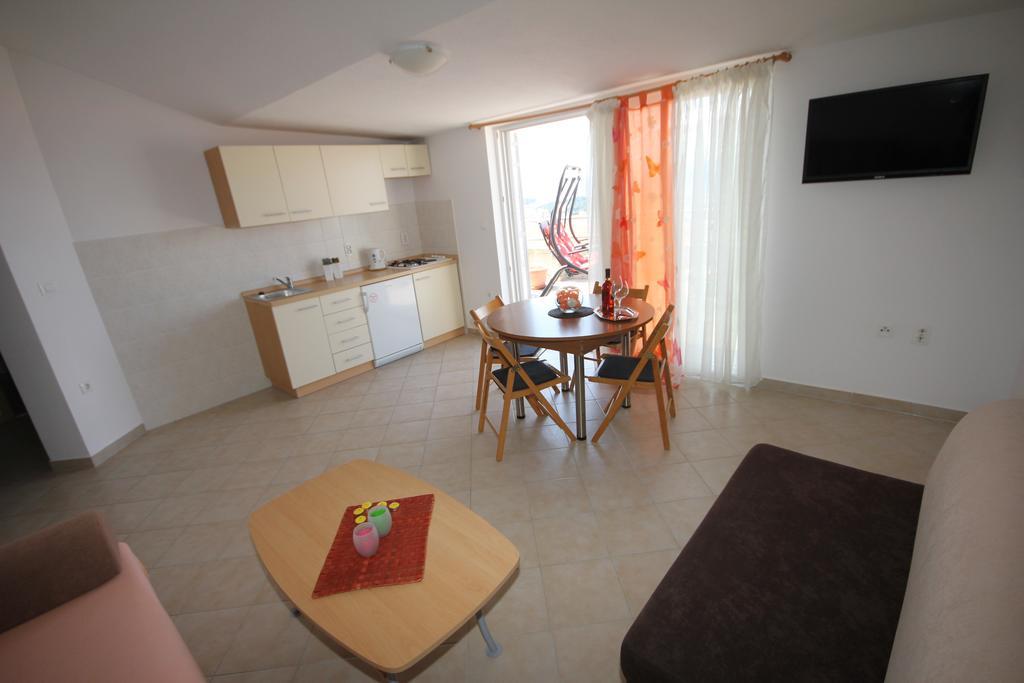 Apartments Adriatika มาคาร์สกา ภายนอก รูปภาพ